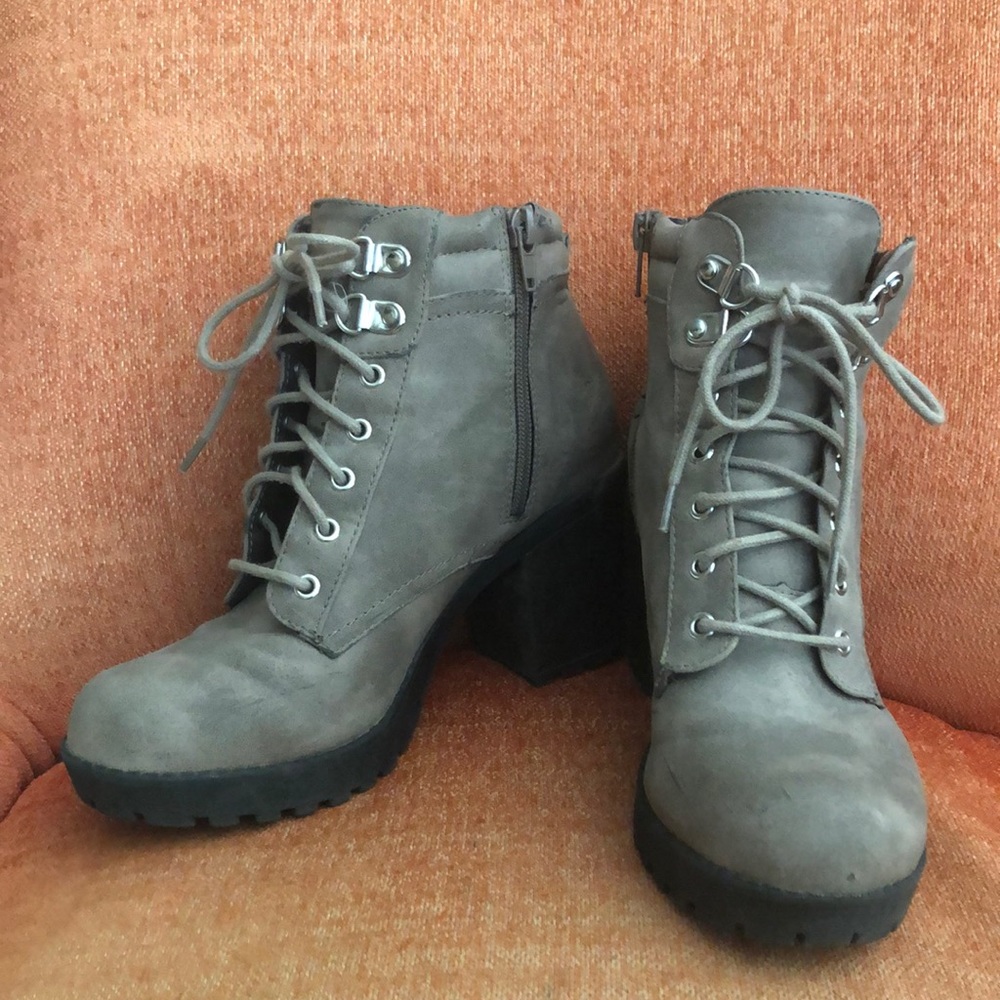 SODA Cute fall boots